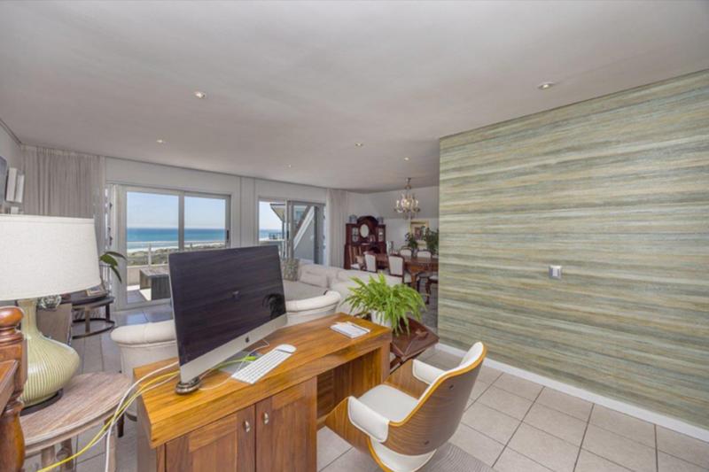 2 Bedroom Property for Sale in Dolphin Beach Western Cape